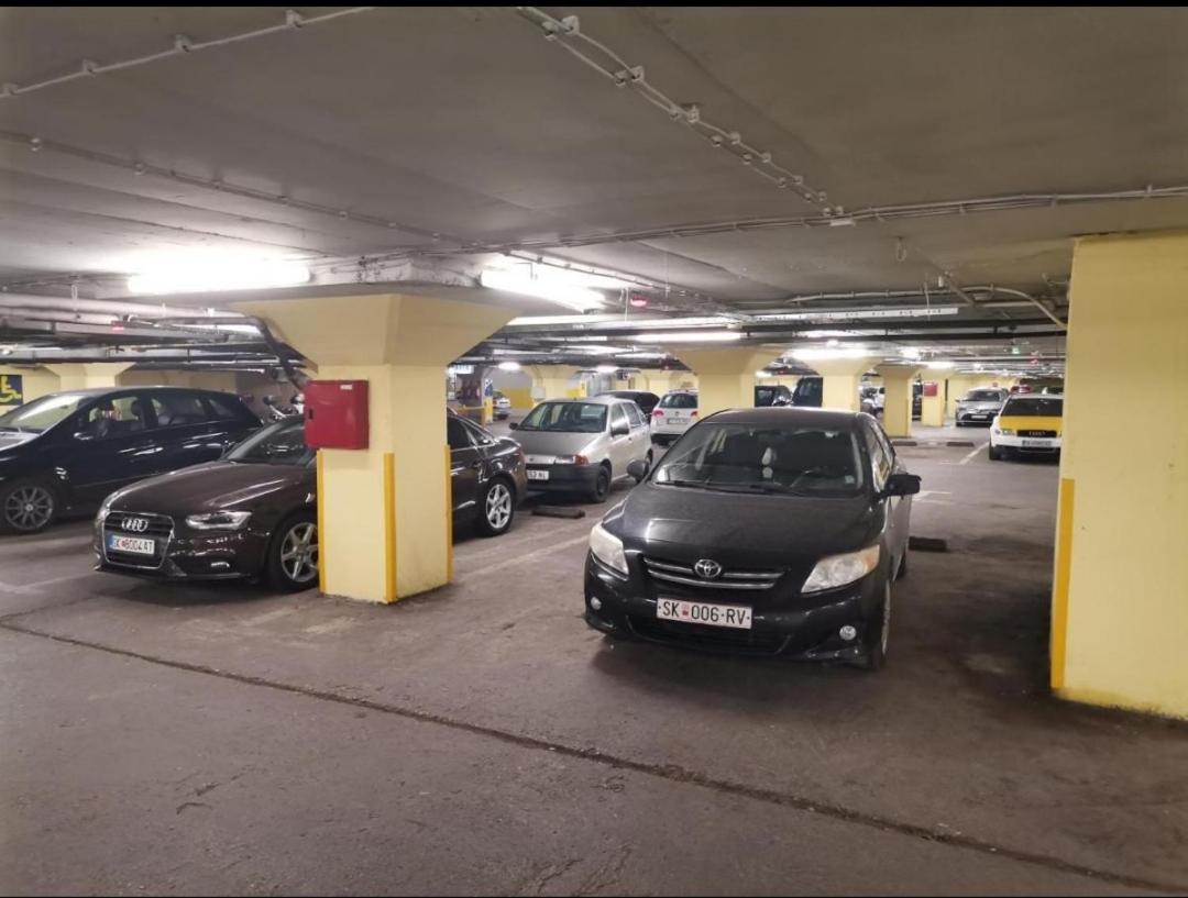 Calla 5 Apartment - Main Square, In The City Shopping Center - Parking Slot With Security And Video Camera Скоп'є Екстер'єр фото